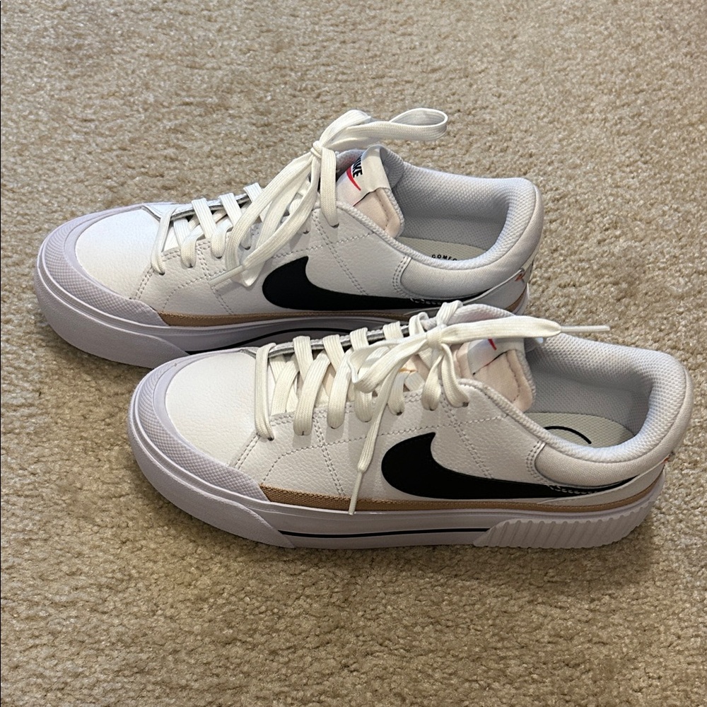 Nike Court Legacy Lift